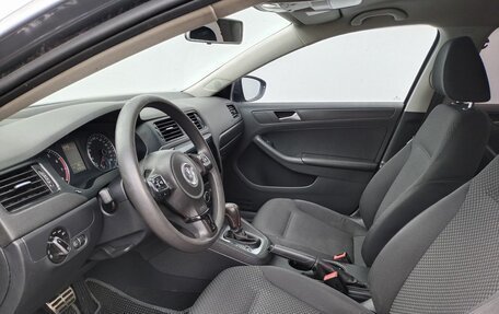 Volkswagen Jetta VI, 2013 год, 1 028 000 рублей, 10 фотография