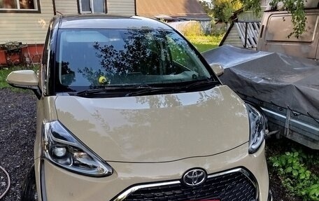 Toyota Sienta II, 2020 год, 1 550 000 рублей, 1 фотография