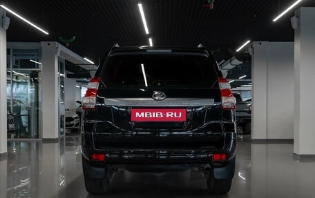 Toyota Land Cruiser Prado 150 рестайлинг 2, 2016 год, 3 800 000 рублей, 6 фотография