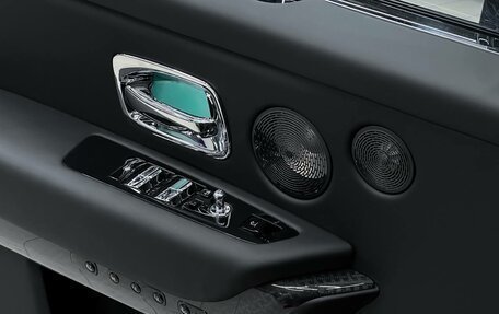 Rolls-Royce Cullinan, 2026 год, 73 800 000 рублей, 29 фотография