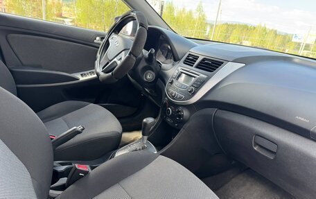 Hyundai Solaris II рестайлинг, 2013 год, 920 000 рублей, 5 фотография