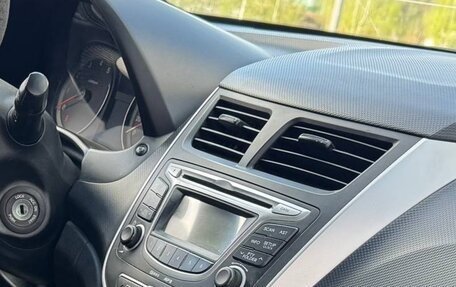 Hyundai Solaris II рестайлинг, 2013 год, 920 000 рублей, 7 фотография
