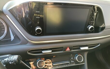 Hyundai Sonata VIII, 2021 год, 2 650 000 рублей, 3 фотография