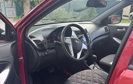 Hyundai Solaris II рестайлинг, 2011 год, 850 000 рублей, 10 фотография