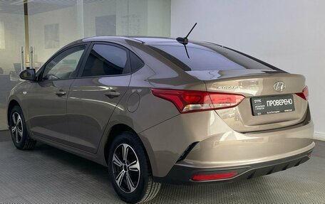 Hyundai Solaris II рестайлинг, 2022 год, 1 650 000 рублей, 8 фотография