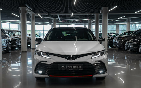 Toyota Camry, 2021 год, 3 280 000 рублей, 3 фотография