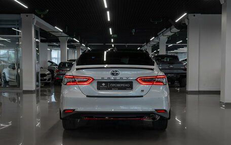 Toyota Camry, 2021 год, 3 280 000 рублей, 6 фотография