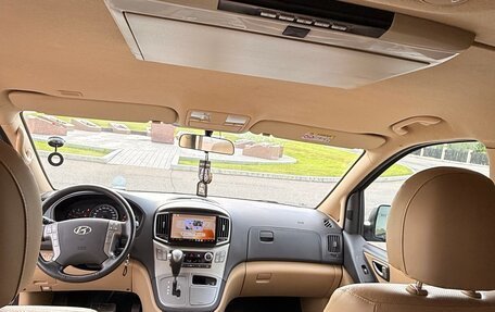 Hyundai H-1 II рестайлинг, 2016 год, 2 300 000 рублей, 5 фотография
