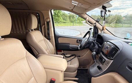 Hyundai H-1 II рестайлинг, 2016 год, 2 300 000 рублей, 7 фотография