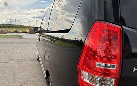 Hyundai H-1 II рестайлинг, 2016 год, 2 300 000 рублей, 20 фотография