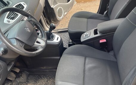 Renault Scenic III, 2010 год, 650 000 рублей, 6 фотография