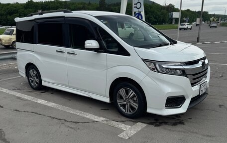 Honda Stepwgn IV, 2021 год, 2 900 000 рублей, 4 фотография