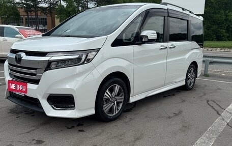 Honda Stepwgn IV, 2021 год, 2 900 000 рублей, 2 фотография