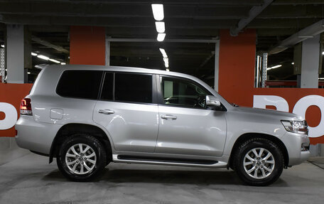 Toyota Land Cruiser 200, 2015 год, 5 347 000 рублей, 4 фотография