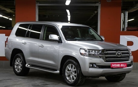 Toyota Land Cruiser 200, 2015 год, 5 347 000 рублей, 3 фотография