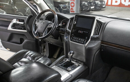 Toyota Land Cruiser 200, 2015 год, 5 347 000 рублей, 12 фотография