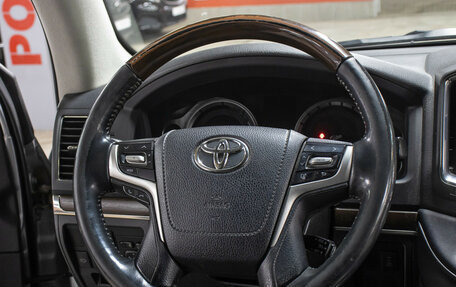 Toyota Land Cruiser 200, 2015 год, 5 347 000 рублей, 18 фотография