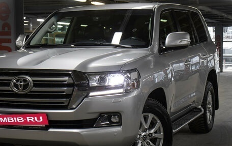 Toyota Land Cruiser 200, 2015 год, 5 347 000 рублей, 24 фотография