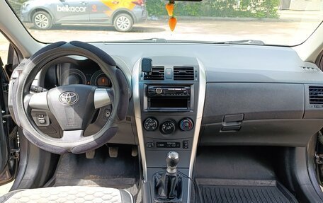 Toyota Corolla, 2011 год, 910 000 рублей, 5 фотография