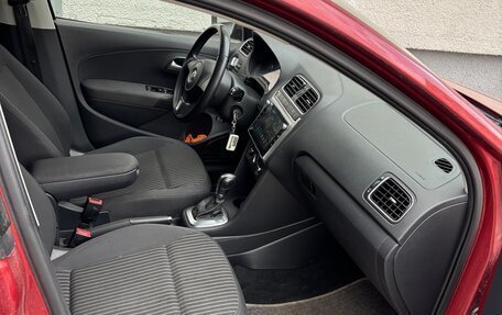 Volkswagen Polo VI (EU Market), 2012 год, 600 000 рублей, 17 фотография