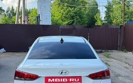 Hyundai Solaris II рестайлинг, 2018 год, 620 000 рублей, 5 фотография