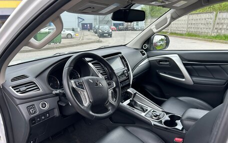 Mitsubishi Pajero Sport III рестайлинг, 2019 год, 3 170 000 рублей, 4 фотография