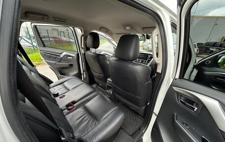 Mitsubishi Pajero Sport III рестайлинг, 2019 год, 3 170 000 рублей, 19 фотография