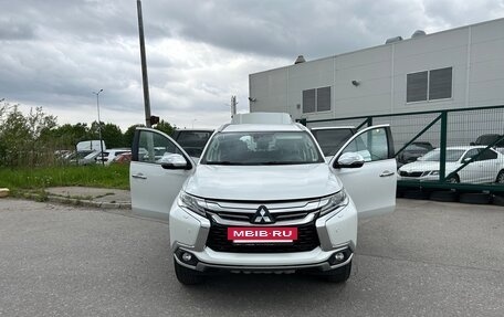 Mitsubishi Pajero Sport III рестайлинг, 2019 год, 3 170 000 рублей, 13 фотография