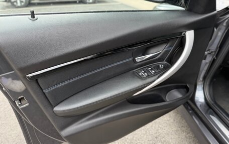 BMW 3 серия, 2018 год, 2 075 000 рублей, 27 фотография