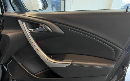 Opel Astra J, 2011 год, 620 000 рублей, 27 фотография