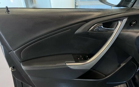 Opel Astra J, 2011 год, 620 000 рублей, 21 фотография