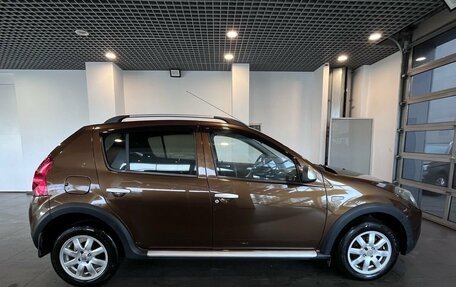 Renault Sandero I, 2013 год, 668 000 рублей, 2 фотография