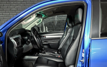 Toyota Hilux VIII, 2016 год, 2 980 000 рублей, 10 фотография