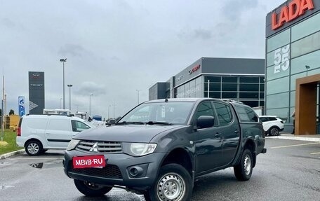 Mitsubishi L200 IV рестайлинг, 2014 год, 649 000 рублей, 1 фотография
