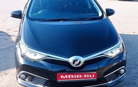 Toyota Auris II, 2015 год, 1 400 000 рублей, 1 фотография