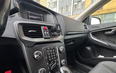 Volvo V40 Cross Country I, 2014 год, 1 250 000 рублей, 6 фотография