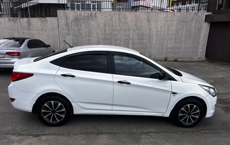 Hyundai Solaris II рестайлинг, 2015 год, 735 000 рублей, 4 фотография
