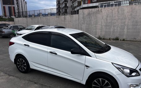 Hyundai Solaris II рестайлинг, 2015 год, 735 000 рублей, 3 фотография