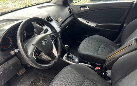 Hyundai Solaris II рестайлинг, 2015 год, 735 000 рублей, 13 фотография