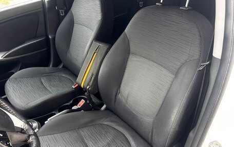 Hyundai Solaris II рестайлинг, 2015 год, 735 000 рублей, 14 фотография