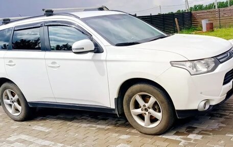 Mitsubishi Outlander III рестайлинг 3, 2013 год, 1 170 000 рублей, 6 фотография