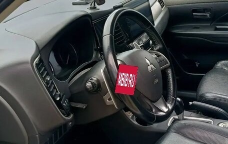 Mitsubishi Outlander III рестайлинг 3, 2013 год, 1 170 000 рублей, 4 фотография