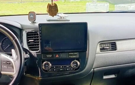 Mitsubishi Outlander III рестайлинг 3, 2013 год, 1 170 000 рублей, 8 фотография
