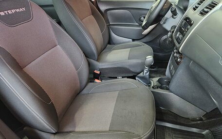 Renault Logan II, 2022 год, 1 395 000 рублей, 11 фотография