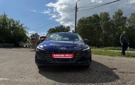 Hyundai Elantra, 2020 год, 2 300 000 рублей, 18 фотография