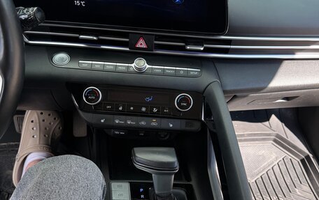 Hyundai Elantra, 2020 год, 2 300 000 рублей, 32 фотография