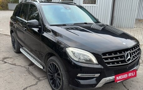 Mercedes-Benz M-Класс, 2015 год, 2 600 000 рублей, 4 фотография