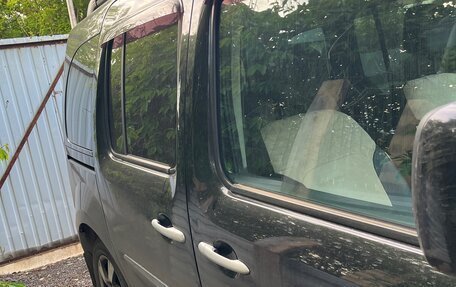 Renault Kangoo II рестайлинг, 2011 год, 590 000 рублей, 3 фотография