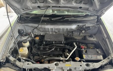 Nissan Cube II, 2001 год, 245 000 рублей, 21 фотография