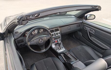 Mercedes-Benz SLK-Класс, 2001 год, 800 000 рублей, 11 фотография